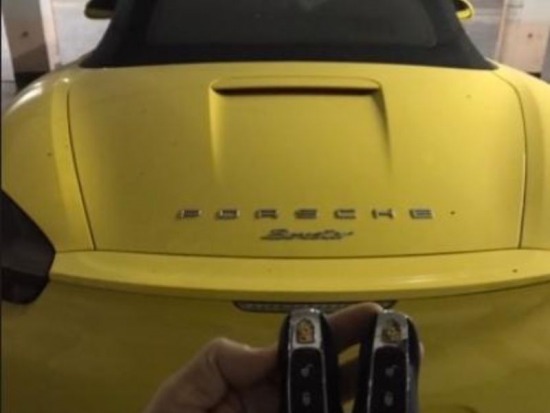 รับทำกุญแจรีโมทรถยนต์ Porsche